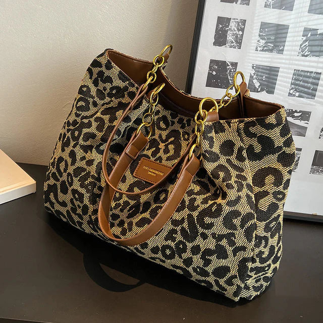 TAVIRA | BORSA TOTE CON CHARME LEOPARDO