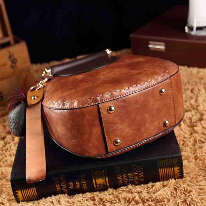 Naelle | Sleek Leather Crossbody