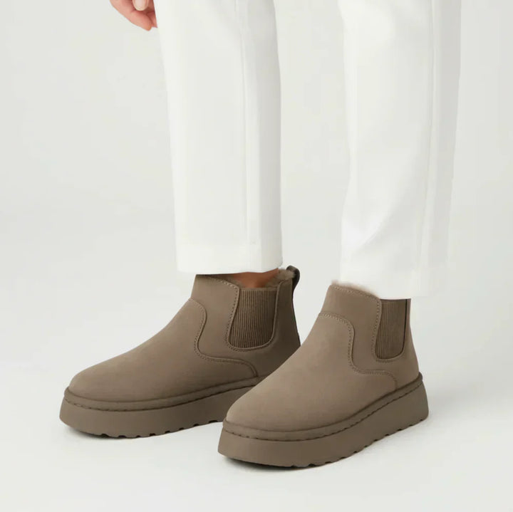 COZELIA™ | SUEDE BOOTS