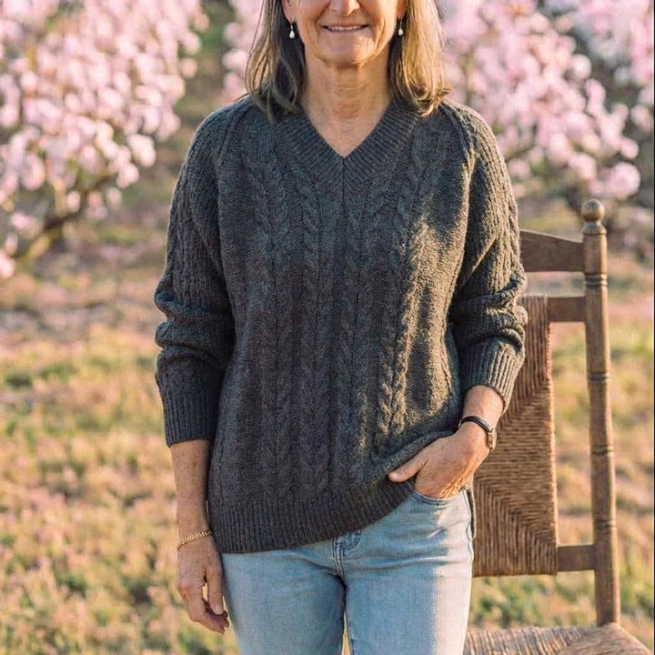 Esther – Elegantly Designed Jumper